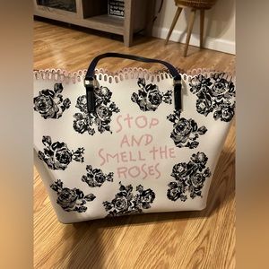 Betsey Johnson Tote & Wristlet 💕